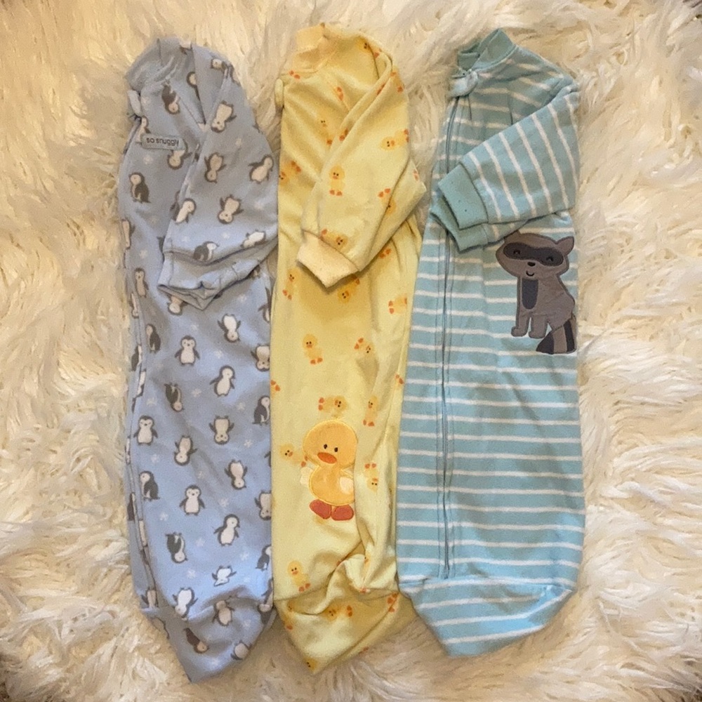 Carter’s Baby fleece zip up gowns 0-9 months